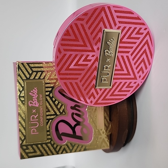 Pur X Barbie Confident Glow Signature Highlighter Pink Taffy & Bubbly - Picture 10 of 12